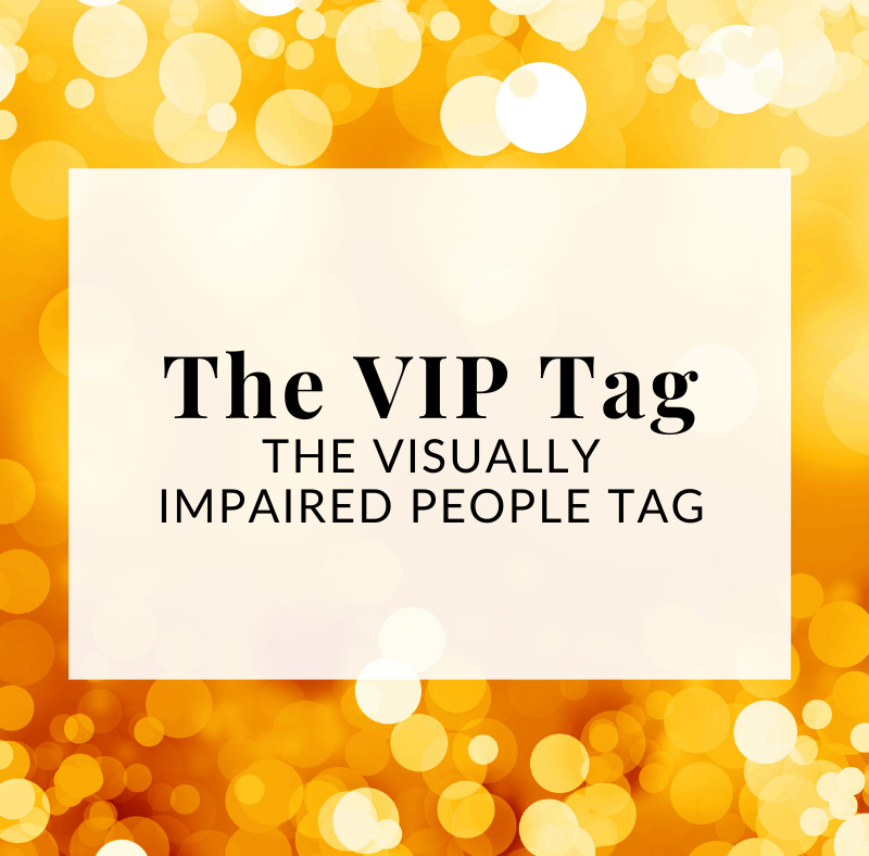Encadré blanc contenant le titre "The VIP Tag – the visually impaired people tag". En arrière plan on aperçoit des lumières scintillantes dorées.